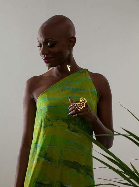 A Chat with Ain Earle: The Bald Beauty